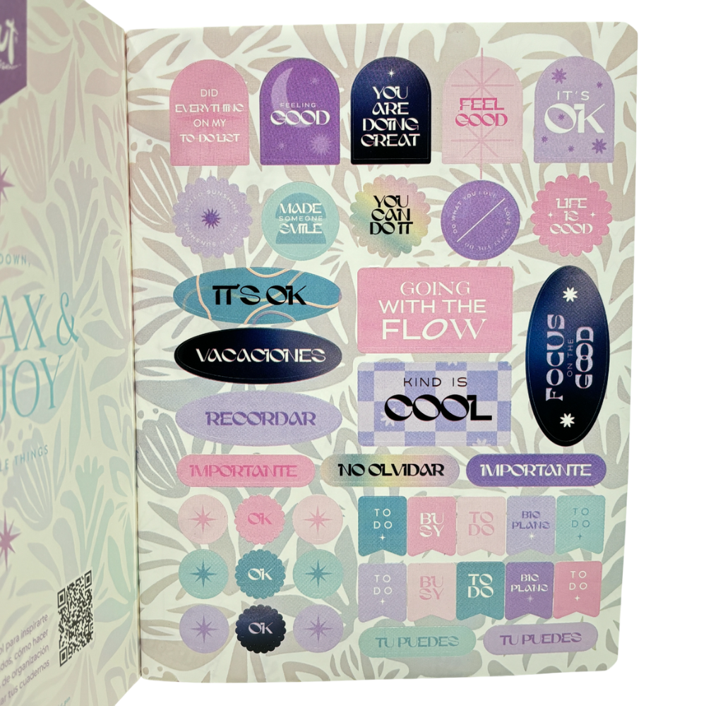 Kiut Cuaderno Cuadriculada 100 Hojas Con Sitckers Diseños Surtidos