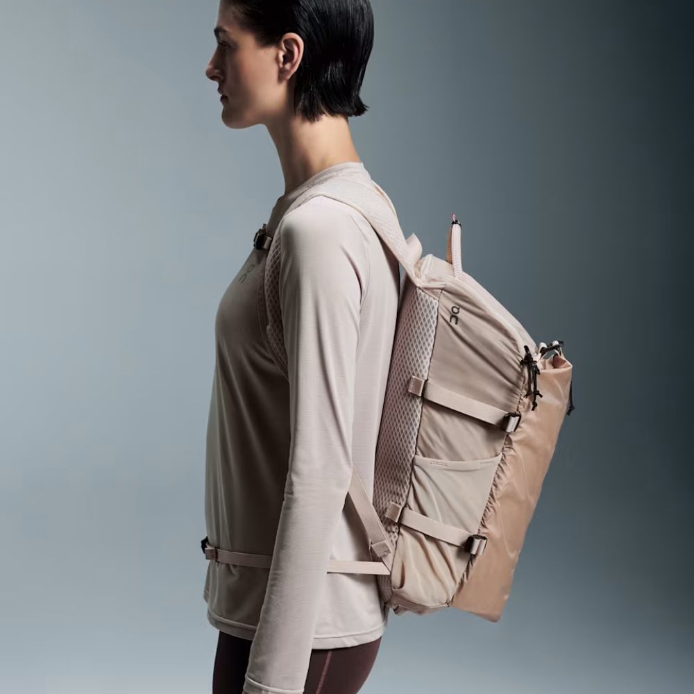 On Bolso Speed Pack 18L Unisex Color Sand