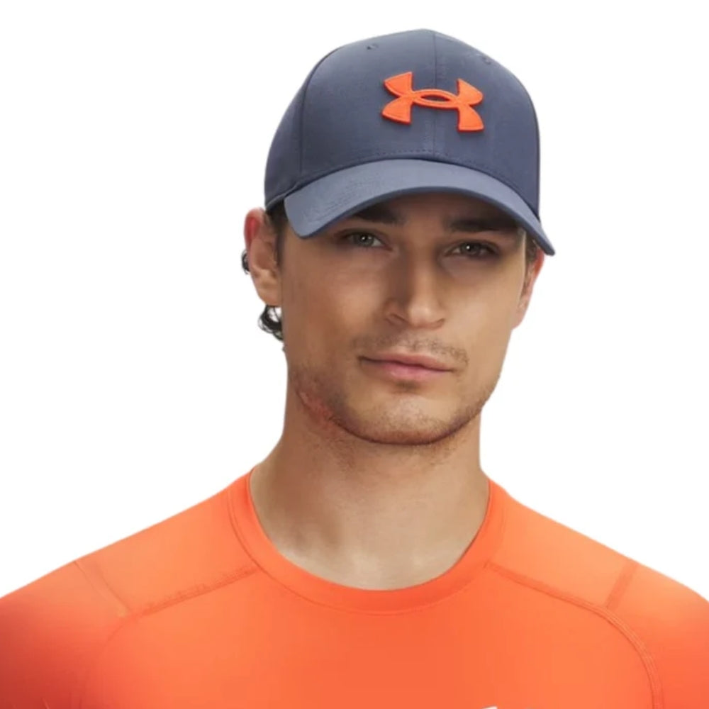 Under Armour Gorra Blitzing Trucker Para Caballeros Color Pour Gray Talla M/L