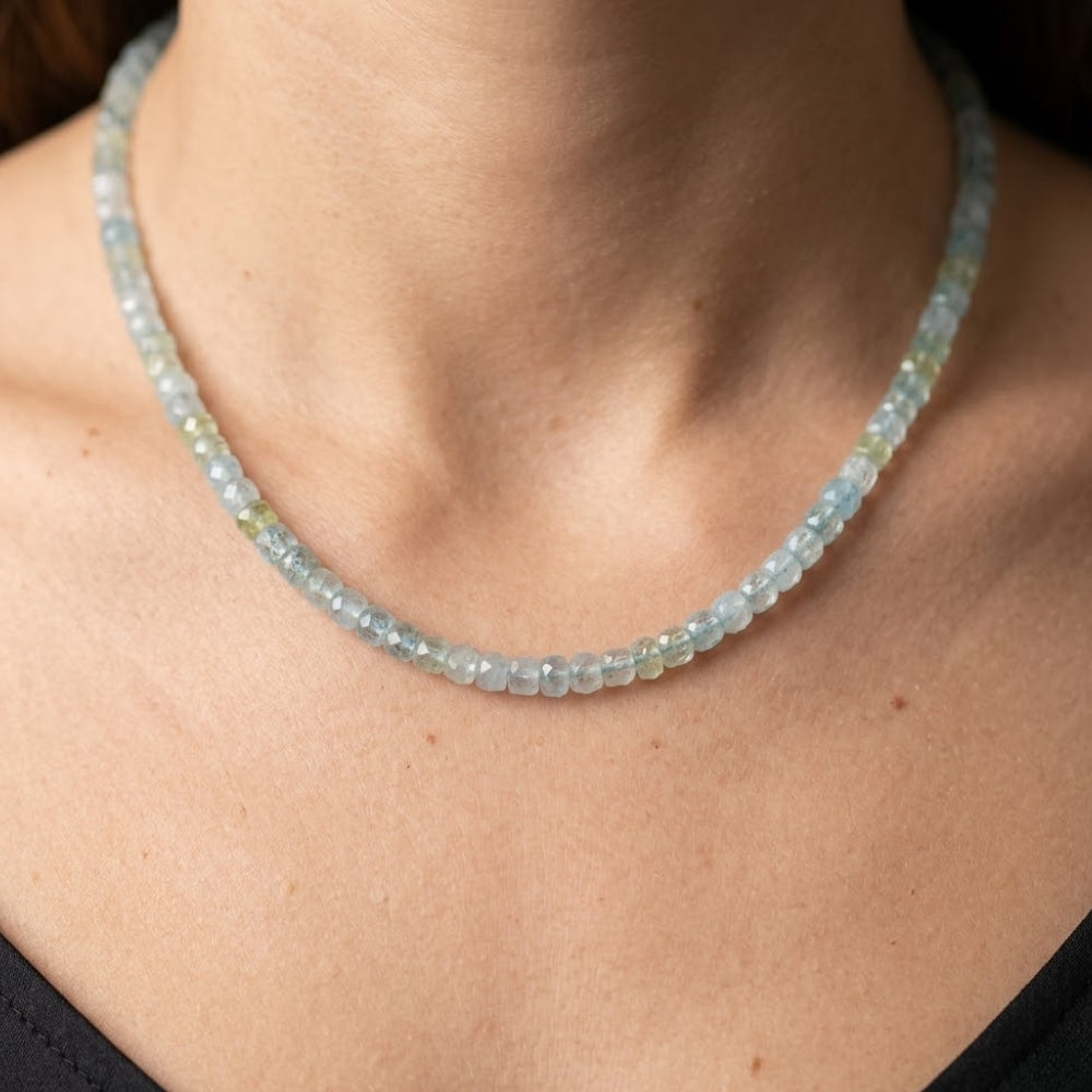 H&Co Collar Cubos de Agata y Cuarzo Light Green