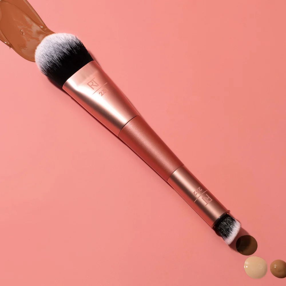 Real Techniques Cover + Conceal Face Brush