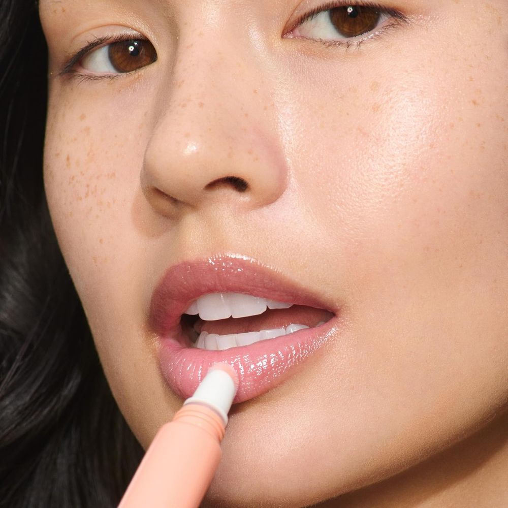 Clarins 02 Lip Perfector Apricot Shimmer 12ml