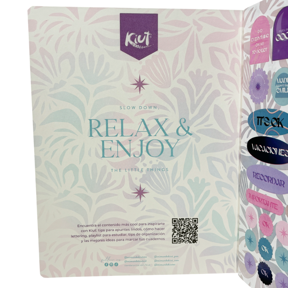 Kiut Cuaderno Cuadriculada 100 Hojas Con Sitckers Diseños Surtidos