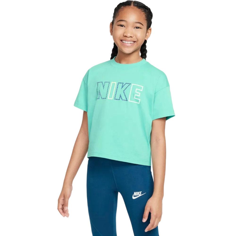 Nike Franela Sportwear Essential Crop Futura Para Niñas