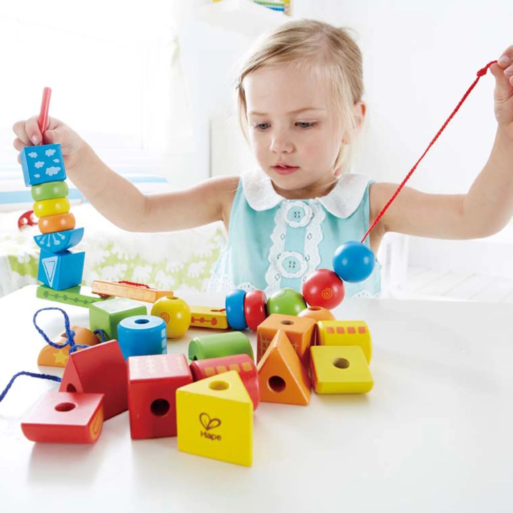 Hape String-Along Shapes 32 piezas 3+