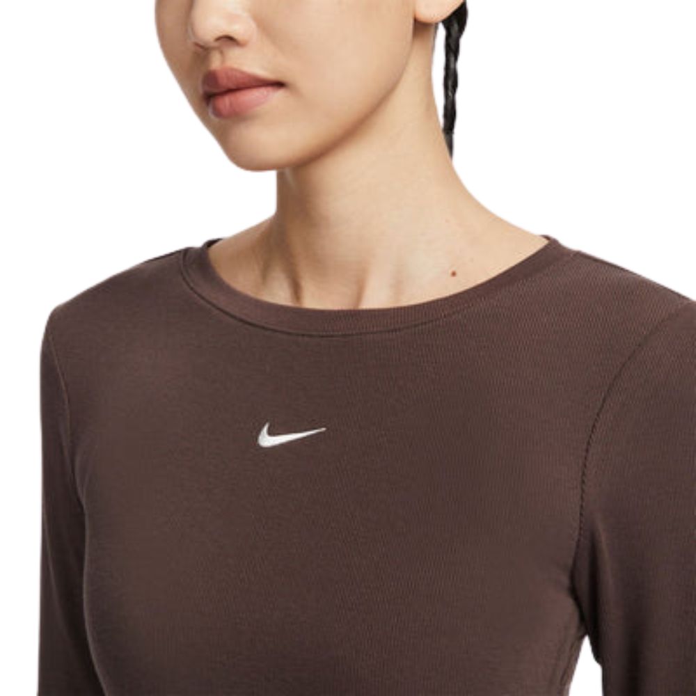 Nike T-Shirt Tight-Fit Para Damas Color Marron